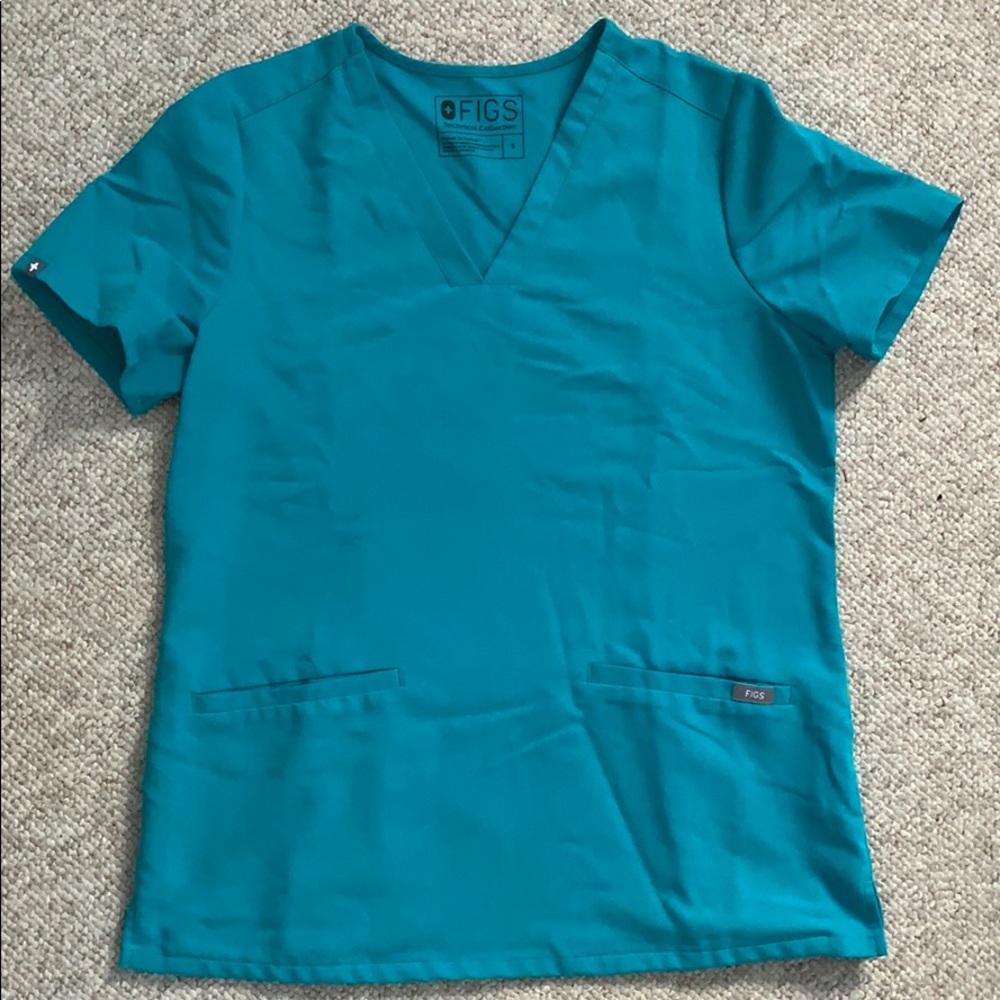 figs casma 3 pocket scrub top